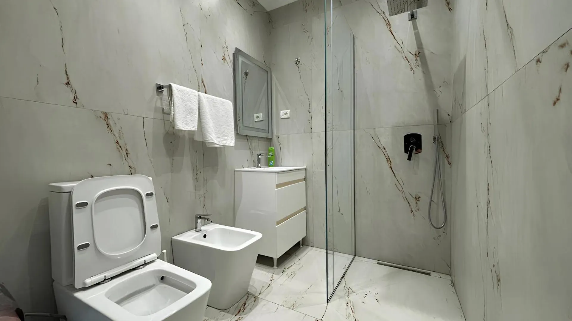 טיראנה Hotel Euro