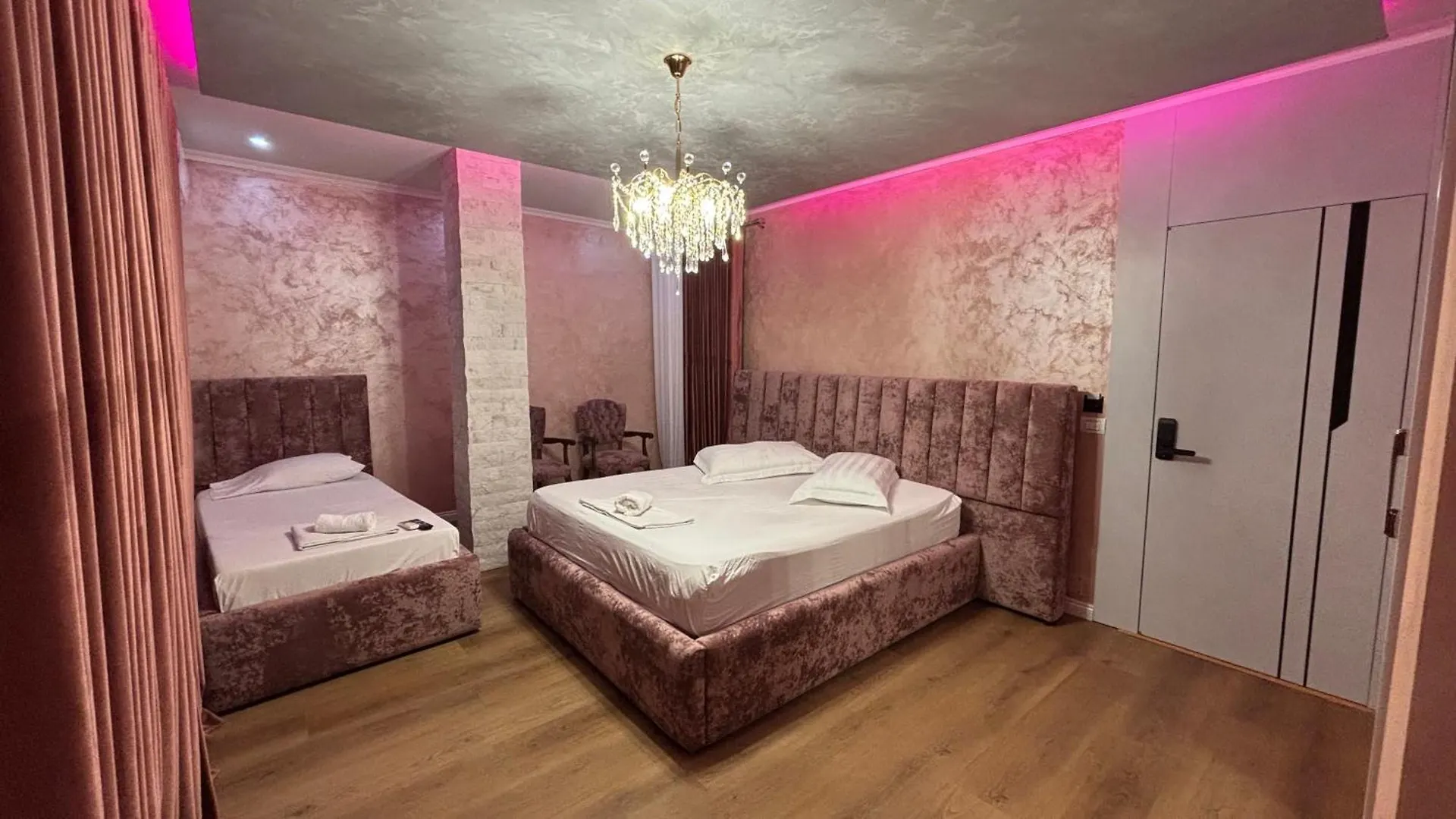 Hotel Euro Τίρανα