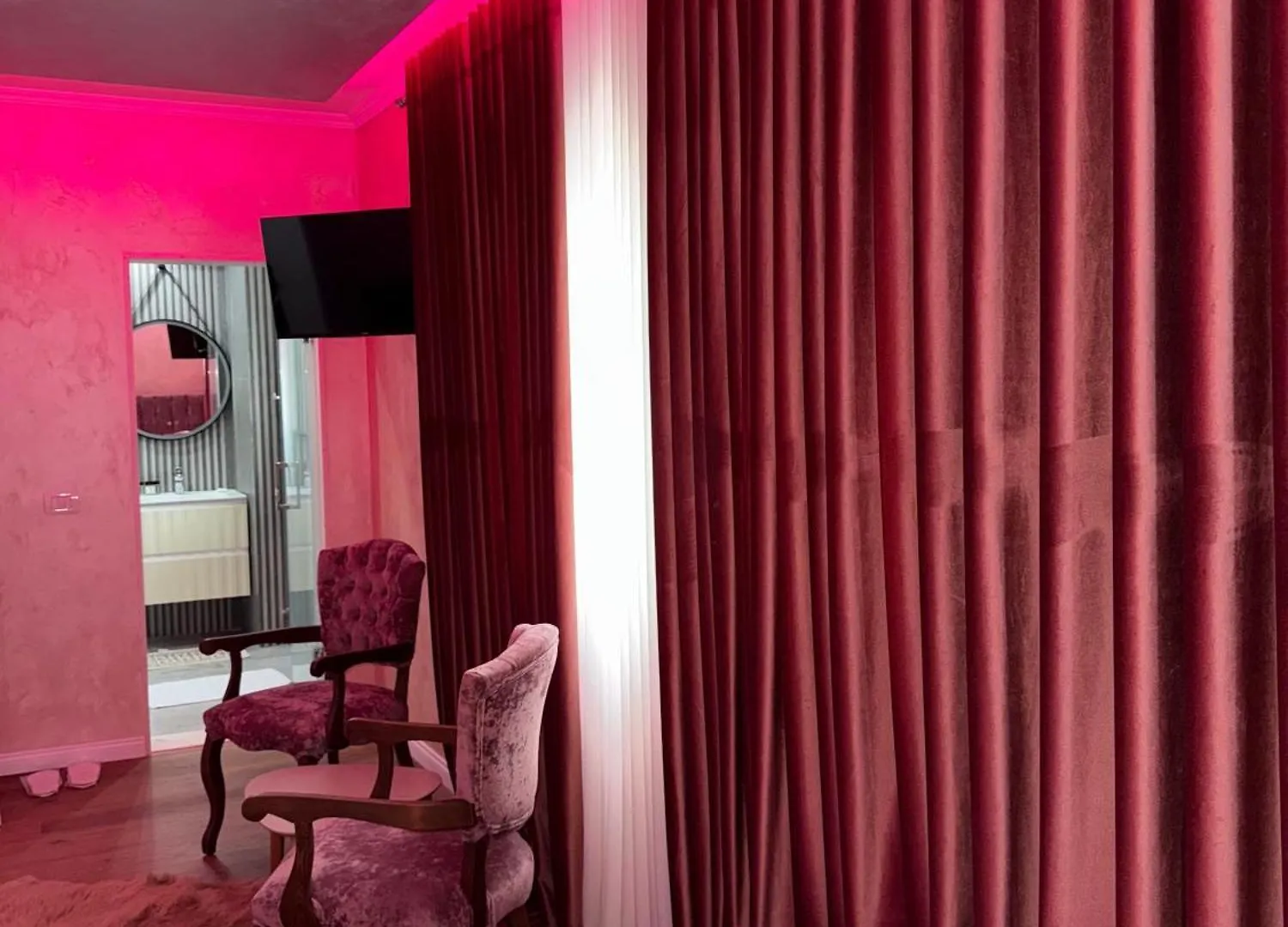 Hotel Euro Τίρανα