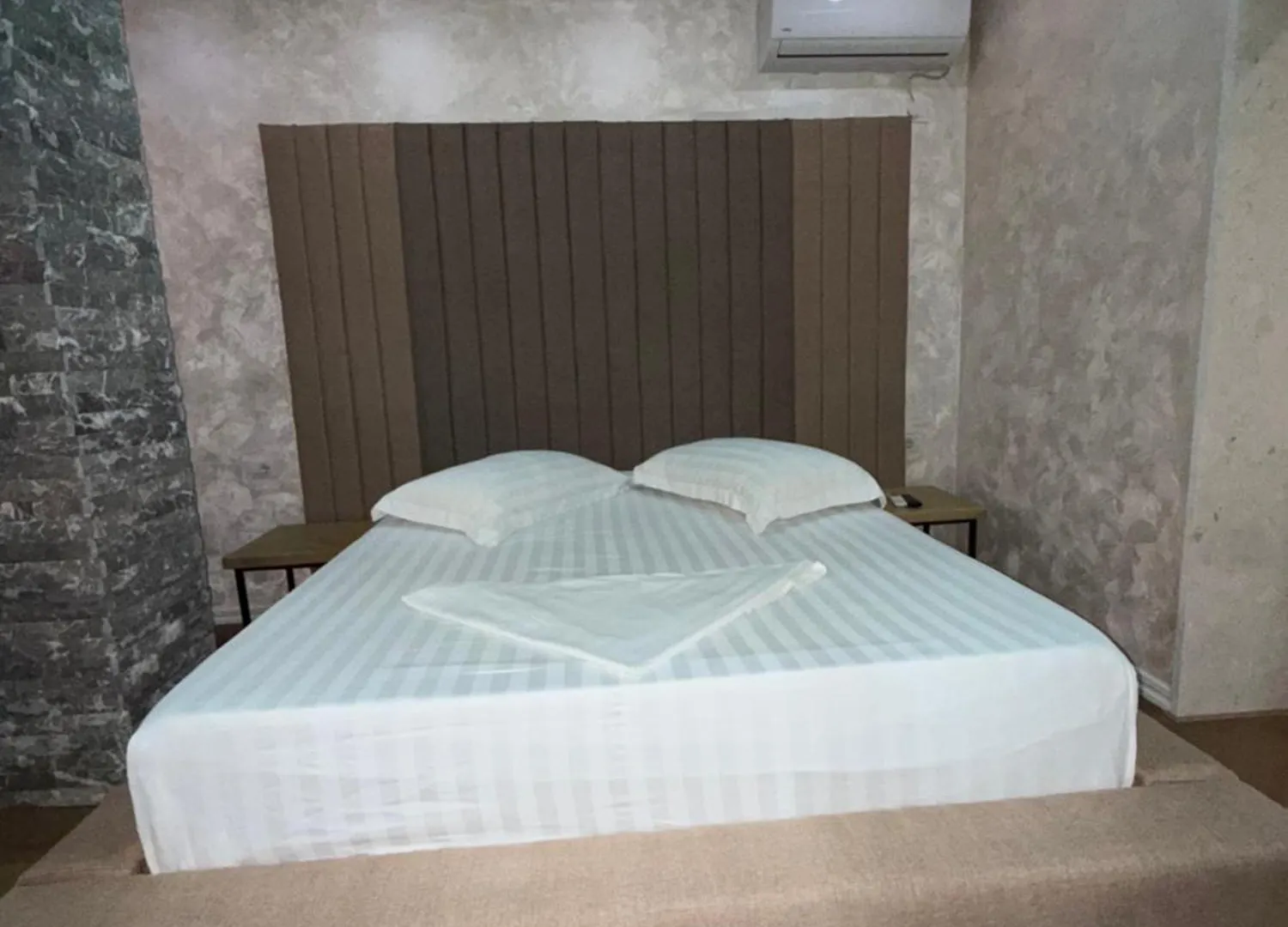 Hotel Euro Τίρανα 0*,