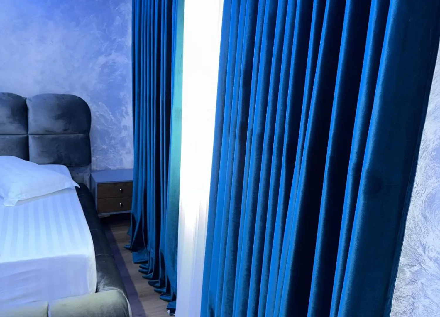 Hotel Euro Τίρανα 0*,
