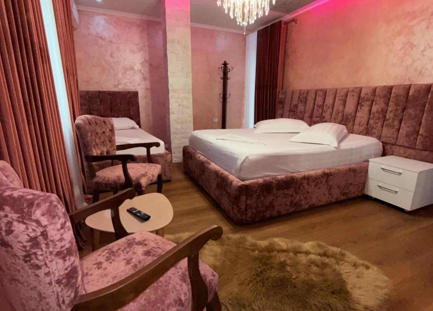 Hotel Euro Τίρανα