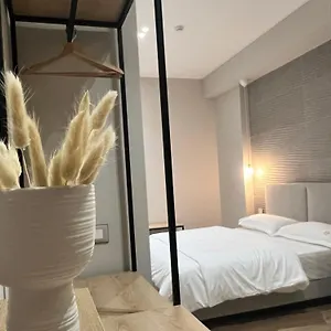 Enzo & Blloku Hotel